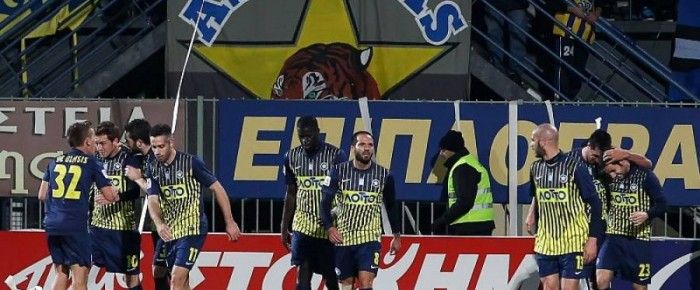 Βγάλτε τον σκασμό!!! Βγάλτε τον σκασμό!!!