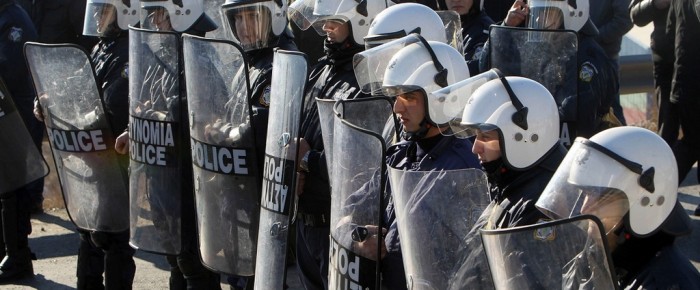 Τα καραγκιοζιλίκια συνεχίζονται