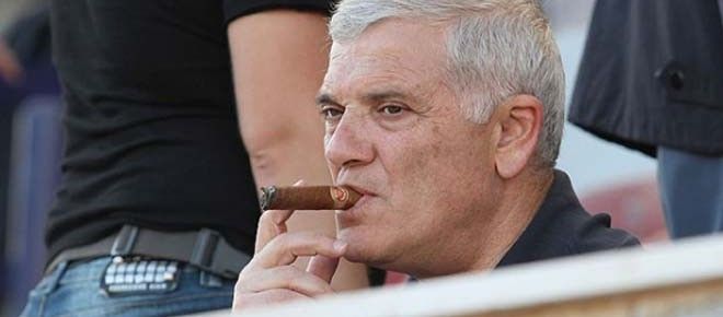 Τι γύρευε ο… αγνός απλός φίλαθλος; Τι γύρευε ο… αγνός απλός φίλαθλος;