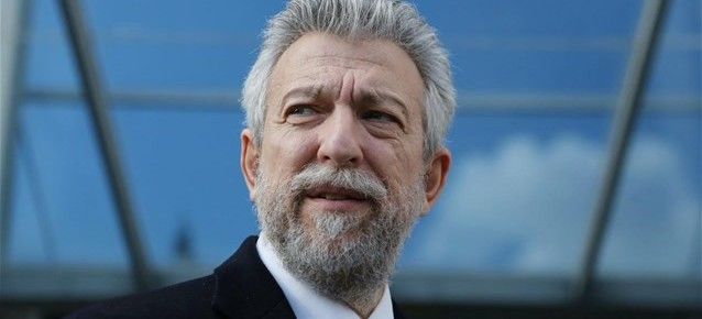 Είσαι ψεύτης