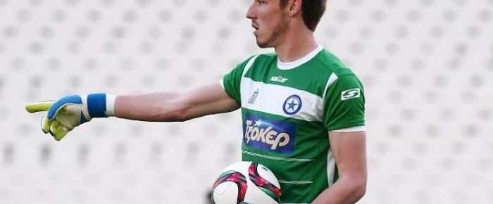 Του “κλέβει” παίκτες