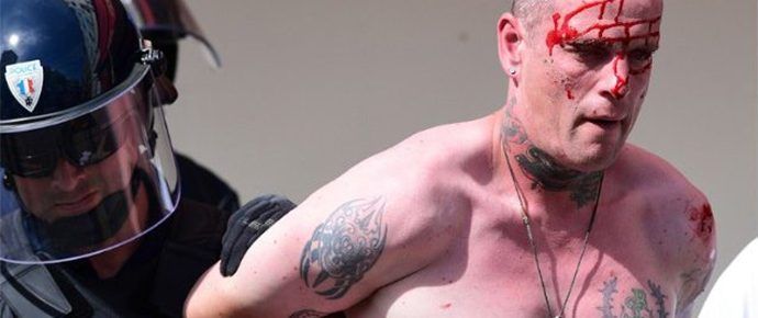 Πέφτει ξύλο Πέφτει ξύλο