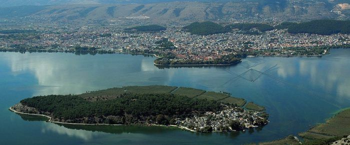 Και στα παραρτήματα δεύτεροι