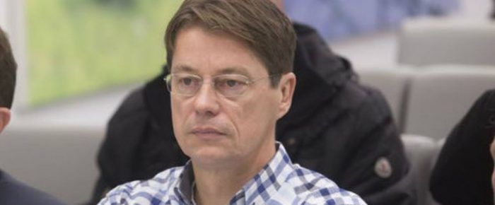 Είναι ανέντιμος