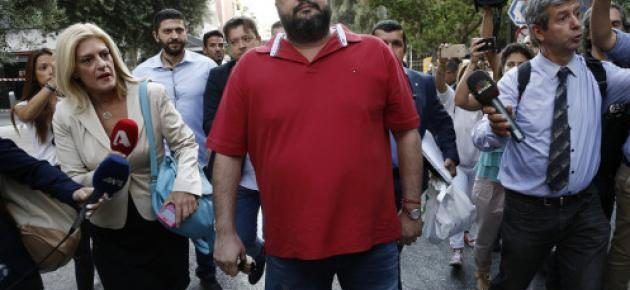 Mισή… αποκάλυψη