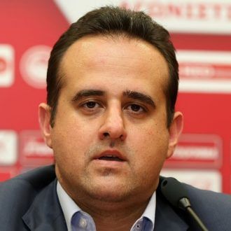 κ. Βρέντζο: Αφού το πιστεύετε, κάνετε μεταγραφές