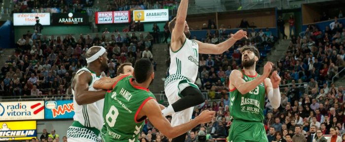 Τη γλιτώνουν