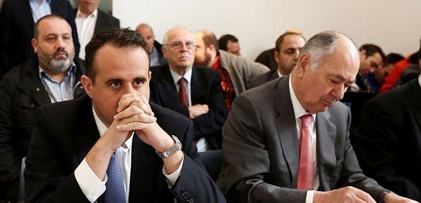 Λασκαράκης: Σαν να λέμε φαιδρός υπάλληλος