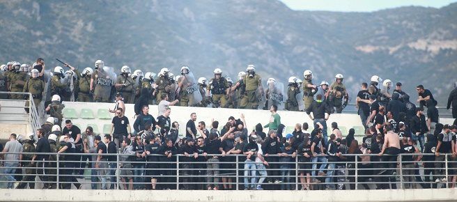 Από σκάνδαλο σε σκάνδαλο
