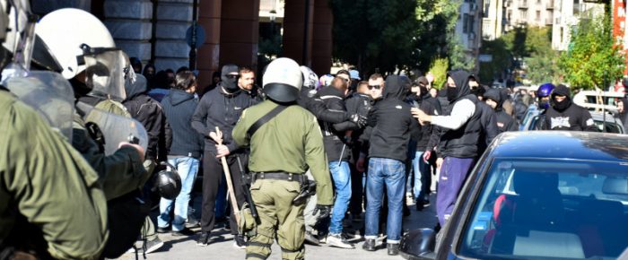 Πλακώθηκαν με τους Πακιστανούς