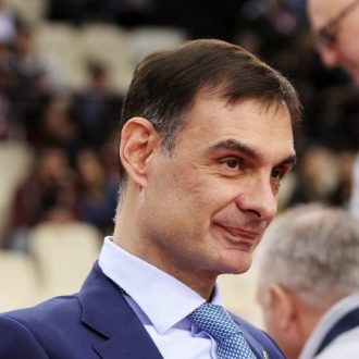 Μπαρτζώκας: Διαβάζει “Voice Believers”