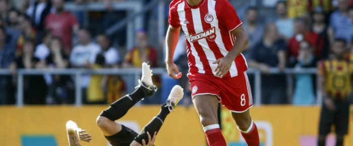 Με μέσο παίζουν; Με μέσο παίζουν;