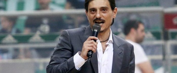 Επιστρέφει στον… μπαμπά του