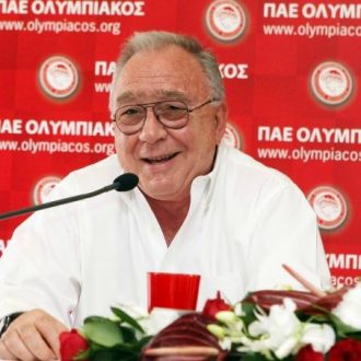Οι Παναθηναϊκοί… Ολυμπιακοί κουνούν το δάκτυλο στον Σωκράτη Κόκκαλη Οι Παναθηναϊκοί… Ολυμπιακοί κουνούν το δάκτυλο στον Σωκράτη Κόκκαλη