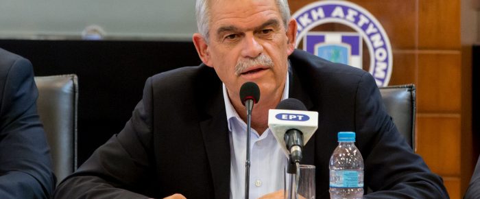 Τα “αριστερά” ΜΑΤ… συνοδεύουν τους ΠΑΟΚτζήδες Τα “αριστερά” ΜΑΤ… συνοδεύουν τους ΠΑΟΚτζήδες