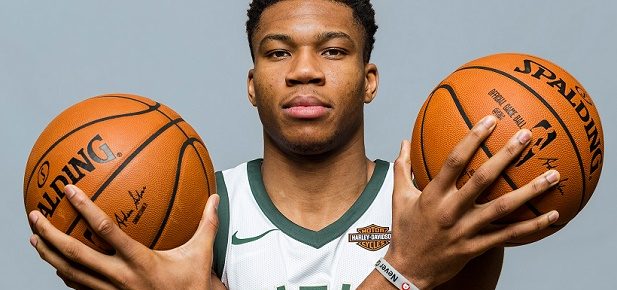 Χαμός με τον Αντετοκούνμπο Χαμός με τον Αντετοκούνμπο