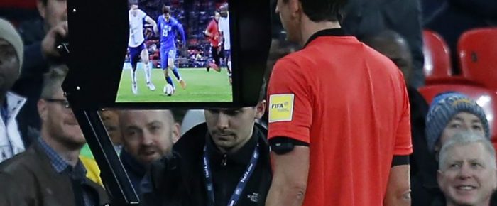 Οι σουβλακοφάγοι και οι VARοφάγοι Οι σουβλακοφάγοι και οι VARοφάγοι