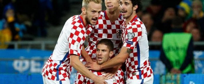 Μοιράζουν 25 μυρια