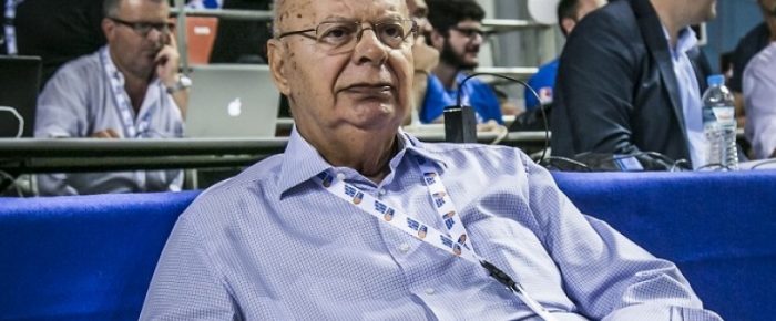 Ξεπέρασαν τον βάζελο Ξεπέρασαν τον βάζελο