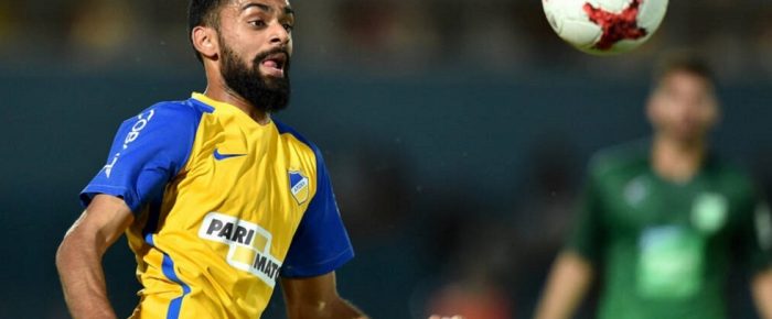 (Ξε)πουλά η φανέλα του Πακιστανού (Ξε)πουλά η φανέλα του Πακιστανού