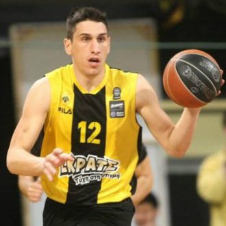 Παρακαλάνε τον Λαρεντζάκη