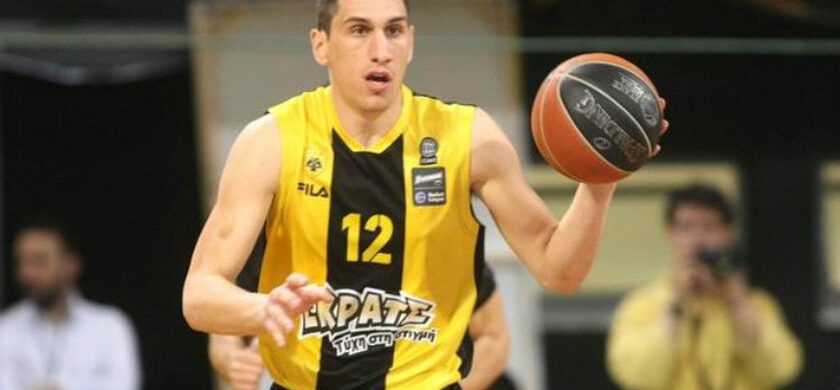 Παρακαλάνε τον Λαρεντζάκη