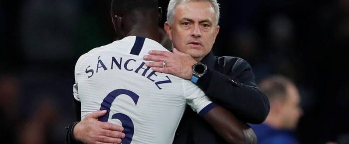 Ο Άγιος Βασίλης φορούσε μπλε