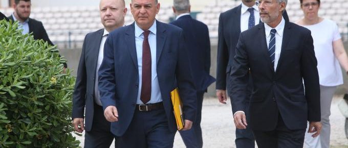 Όλα στον αέρα Όλα στον αέρα