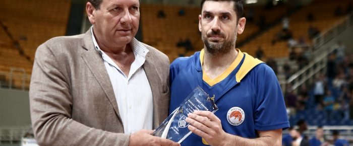 ΑΕΚ: Τον βράβευσαν απλήρωτο ΑΕΚ: Τον βράβευσαν απλήρωτο