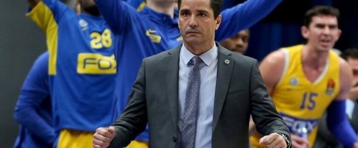 Είναι πελάτης, ψωνίζει απ’ του Σφαιρόπουλου