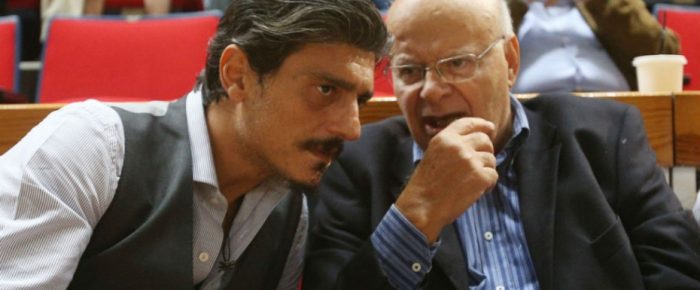 Πέφτουν μαζί Πέφτουν μαζί