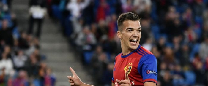 Μπλόφα; Μπλόφα;