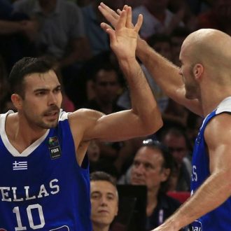 Τα αφεντικά τρελάθηκαν Τα αφεντικά τρελάθηκαν