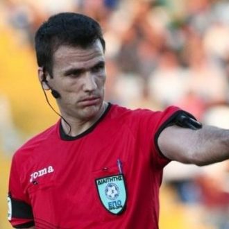 Τον διαιτητή των… δελτίων!