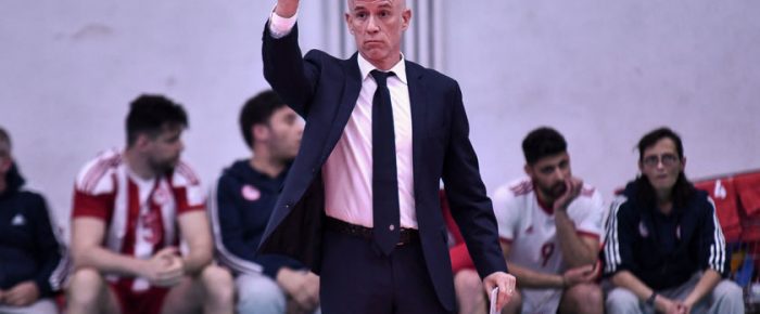 Μουνιόθ: Τα διέλυσε όλα
