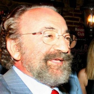 Βγάζει μαλλιά…