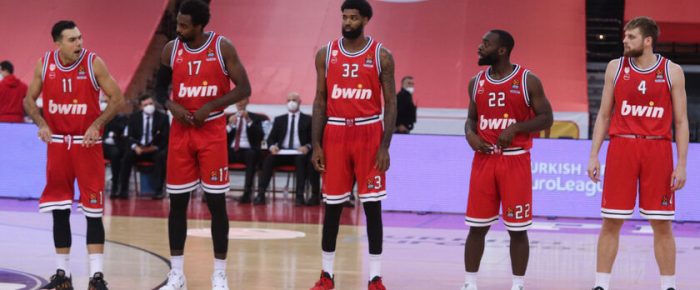Ευτυχώς που έπαιζε η μπάλα