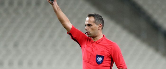 Δεν τους ακούμε Δεν τους ακούμε