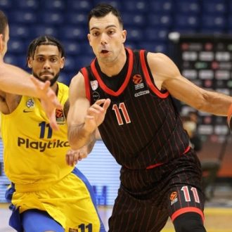 Κώστας με τα όλα του Κώστας με τα όλα του
