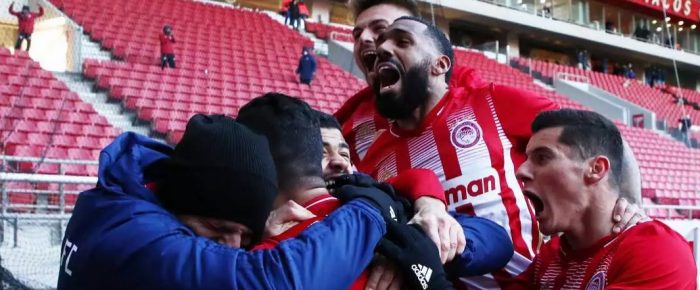 Τους τσάκισε ο Θρύλος