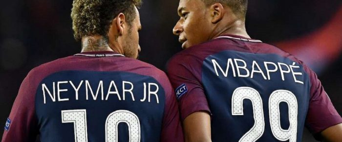 Παρί: Μικρή ομάδα