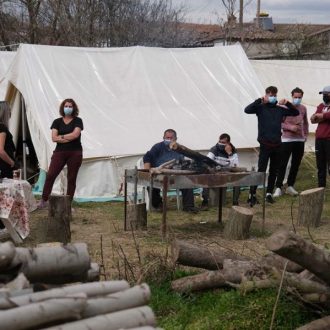 Σεισμόπληκτοι Καρδίτσας: Ο… “διοικητικός ηγέτης” τους αρνήθηκε βοήθεια
