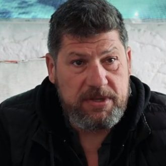 Με ψέματα και πειρατεία, γίνεσαι πρόεδρος