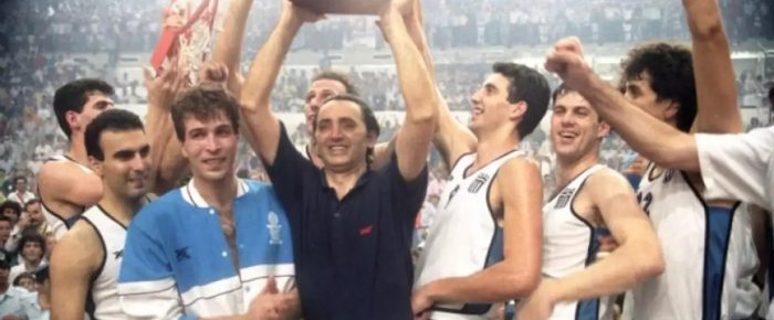 Μπαρτζώκας: Ο ερυθρόλευκος Κώστας Πολίτης