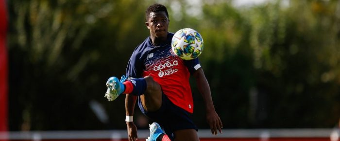 Υπέγραψε ο Καμαρά