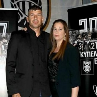 Κλωτσιά στον κώλο