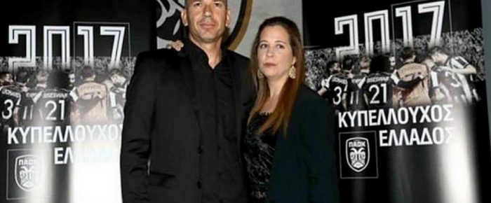 Κλωτσιά στον κώλο