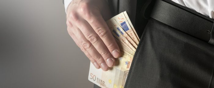 Τι τα θες τα τσουρέκια, ρε Βενέτη;