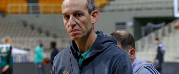 Απέλυσαν τον πρωταθλητή