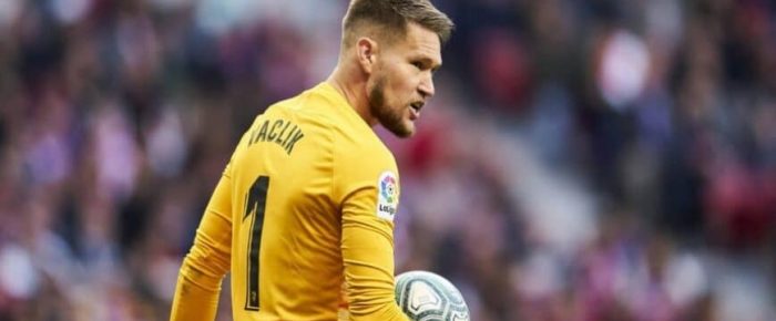 Σκούπα στην άμυνα